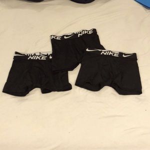 Nike boys underwear medium